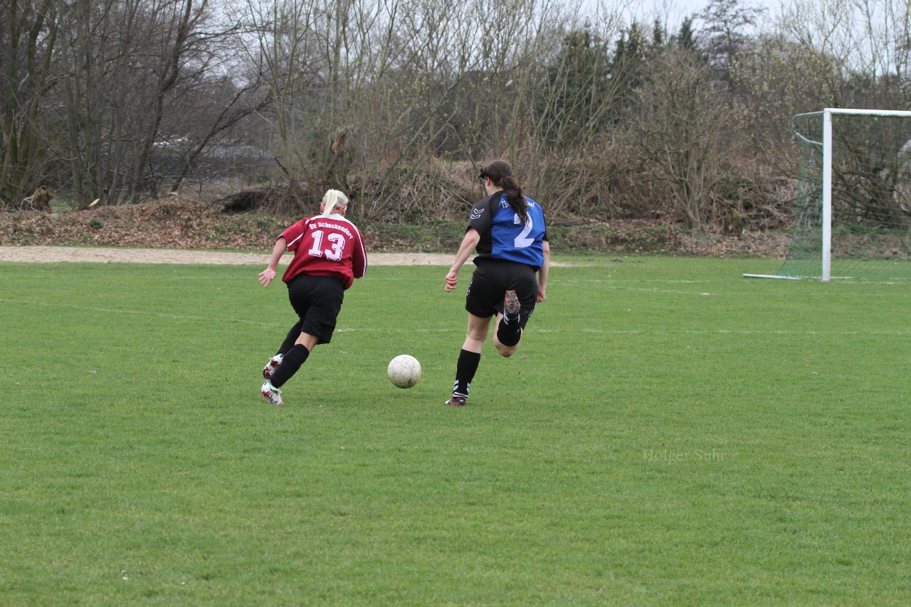Bild 82 - Frauen am 3.4.11